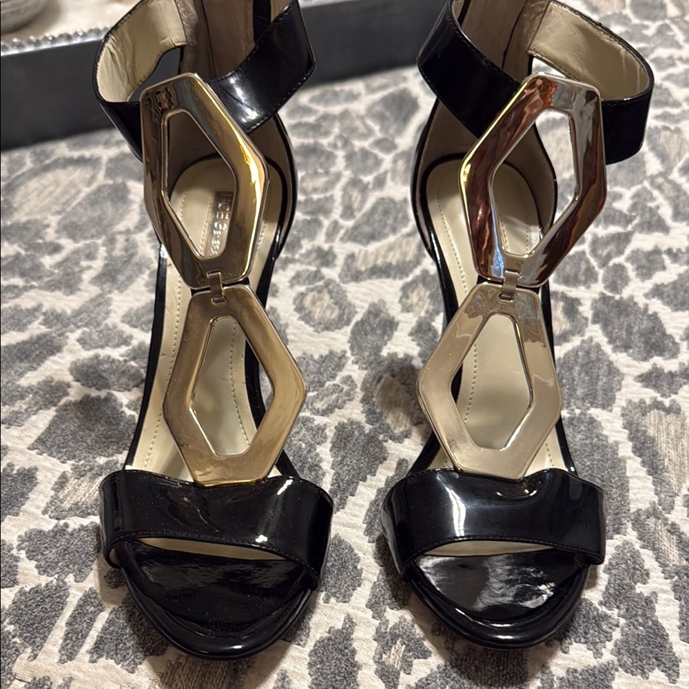 Elegant Black and Gold Women's Heels